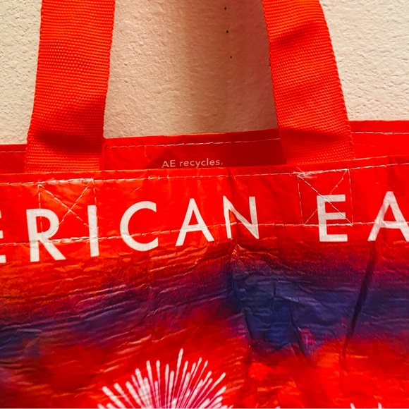 ⭐️ AMERICAN EAGLE X DISNEY LARGE REUSABLE SHOPPING TOTE - Picture 4 of 9